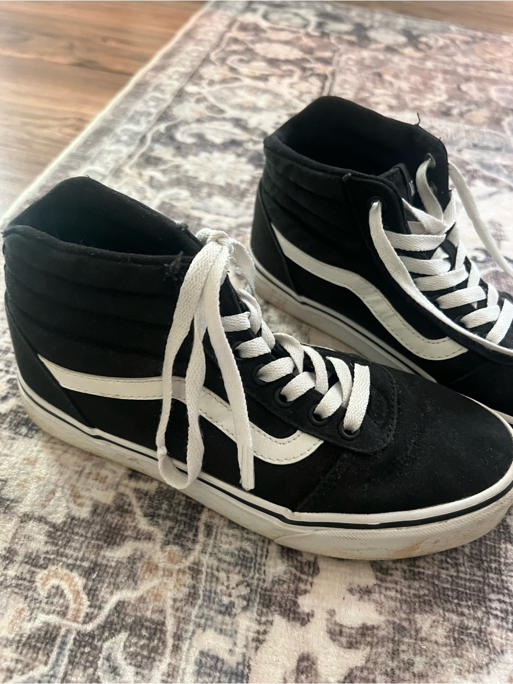 Vans Black & White Sk8-Hi Classic High-Top Sneakers